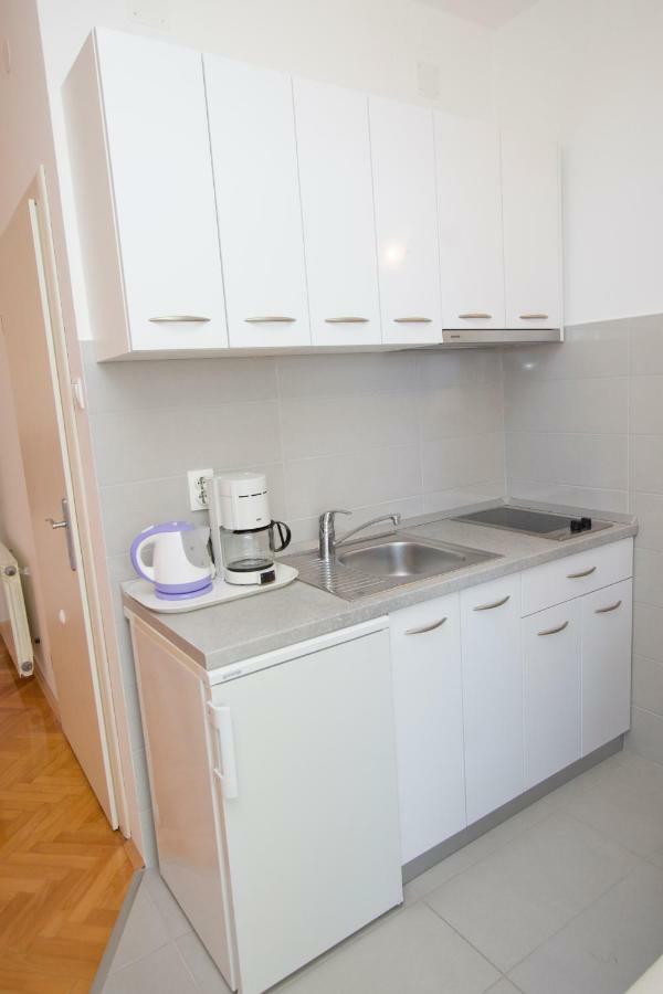 Apartmani Marija Cizmic Макарска Экстерьер фото
