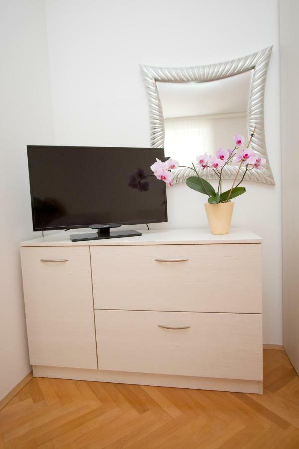 Apartmani Marija Cizmic Макарска Экстерьер фото