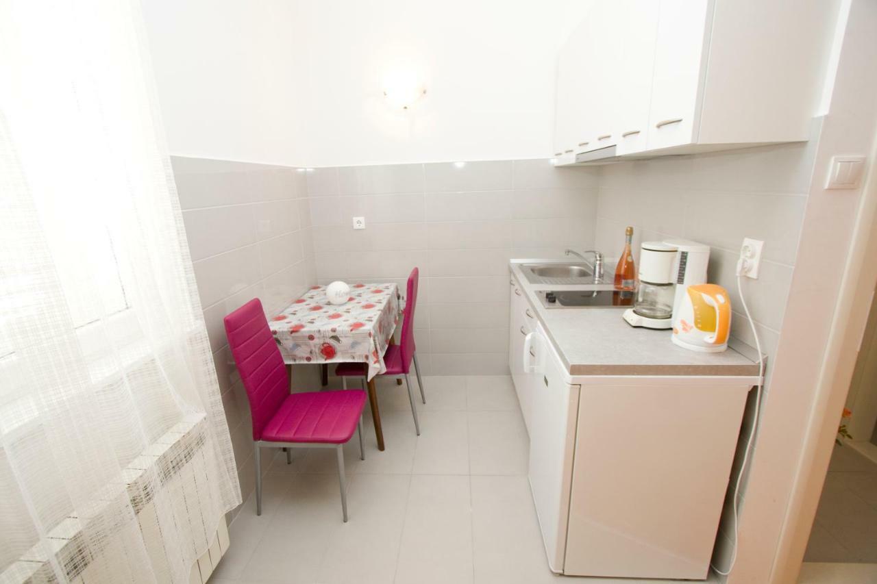 Apartmani Marija Cizmic Макарска Экстерьер фото
