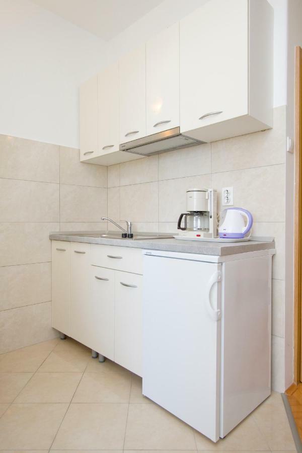 Apartmani Marija Cizmic Макарска Экстерьер фото