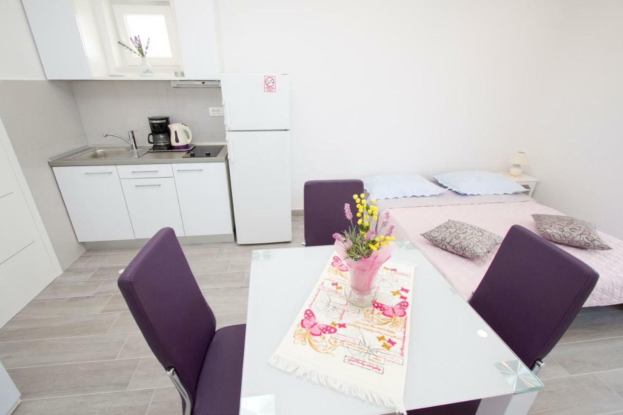 Apartmani Marija Cizmic Макарска Экстерьер фото
